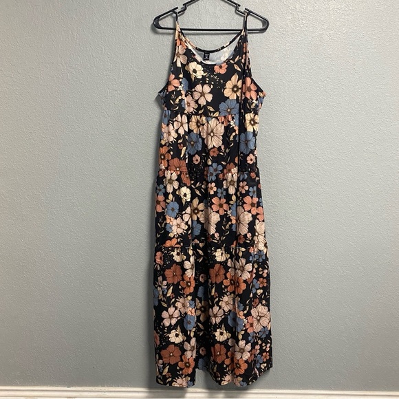 SHEIN Curve Floral Maxi Dress Woman’s Size 1XL Shortsleeve Lightweight - Picture 3 of 6